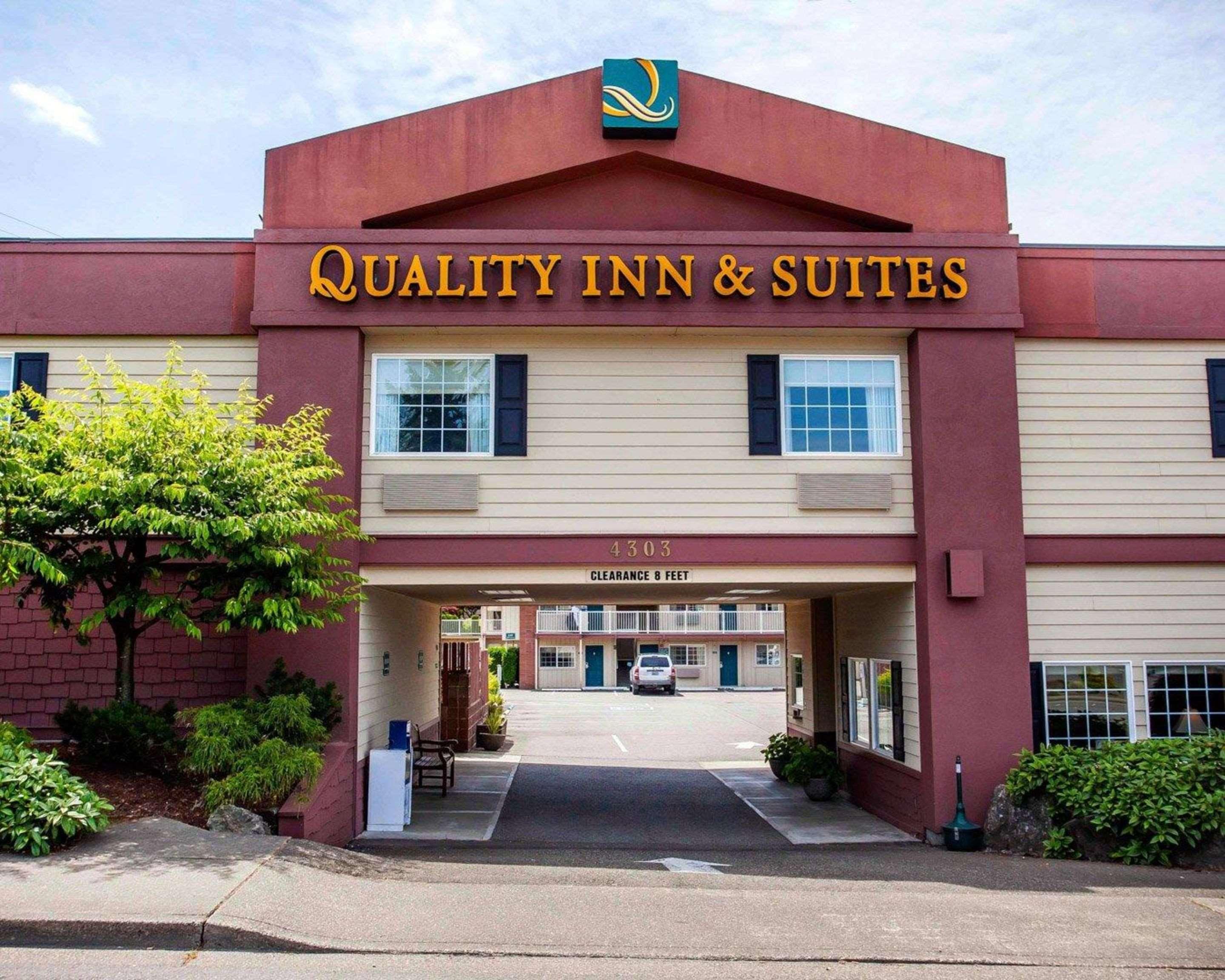Quality Inn & Suites Bremerton Near Naval Shipyard المظهر الخارجي الصورة